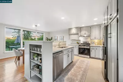 220 Grover Ln, Walnut Creek, CA 94596 - Photo 15