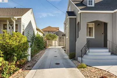 1914 105th Ave, Oakland, CA 94603 - Photo 3