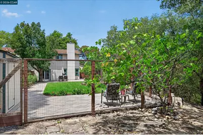 584 Mission Pl, Danville, CA 94526 - Photo 49