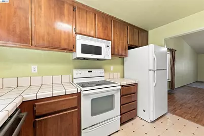 827 Yosemite Way, Suisun City, CA 94585 - Photo 11
