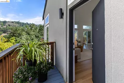 6872 Sherwick Dr, Berkeley, CA 94705 - Photo 3