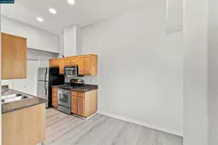 228 Lakeshore Ct, Richmond, CA 94804 - Photo 13