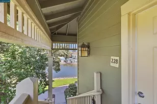 228 Lakeshore Ct, Richmond, CA 94804 - Photo 5