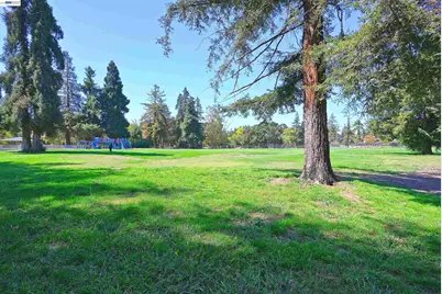 410 19th St, San Jose, CA 95116 - Photo 31