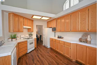 410 19th St, San Jose, CA 95116 - Photo 13