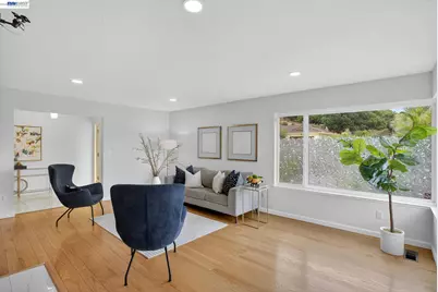 350 Elysian Fields Dr, Oakland, CA 94605 - Photo 25