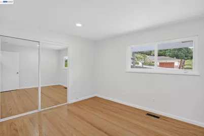350 Elysian Fields Dr, Oakland, CA 94605 - Photo 43
