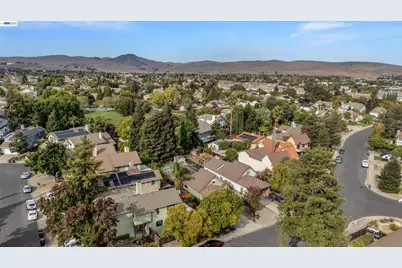 5520 Rainflower Dr, Livermore, CA 94551 - Photo 31