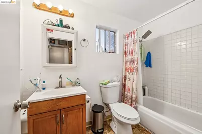 1192 71st Ave, Oakland, CA 94621 - Photo 27