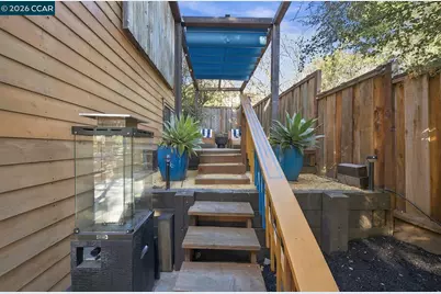 141 Fairlawn Dr, Berkeley, CA 94708 - Photo 7