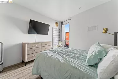 1201 Pine St #354, Oakland, CA 94607 - Photo 11