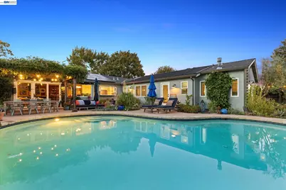 3425 Canfield Dr, Danville, CA 94526 - Photo 41