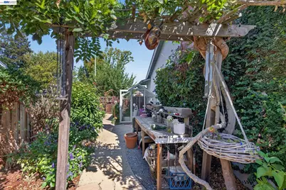3425 Canfield Dr, Danville, CA 94526 - Photo 65