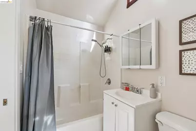 1322 Bancroft Way, Berkeley, CA 94702 - Photo 27