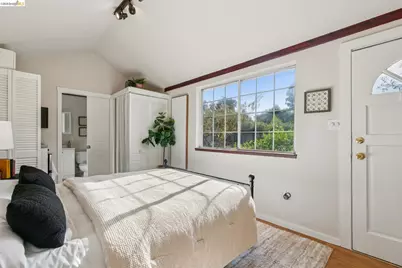1322 Bancroft Way, Berkeley, CA 94702 - Photo 23