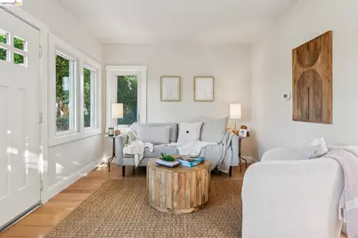 1322 Bancroft Way, Berkeley, CA 94702 - Photo 7