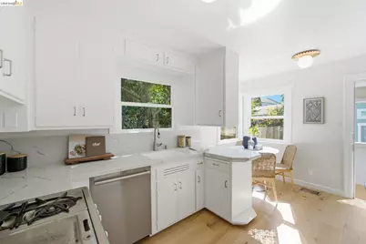 1232 Talbot Ave, Berkeley, CA 94706 - Photo 21