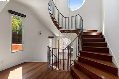 1442 Grand View Dr, Berkeley, CA 94705 - Photo 25