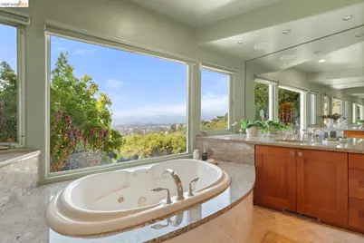 1442 Grand View Dr, Berkeley, CA 94705 - Photo 31