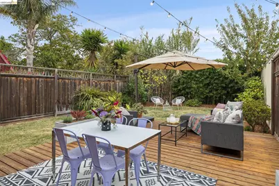 981 60th St, Oakland, CA 94608 - Photo 33