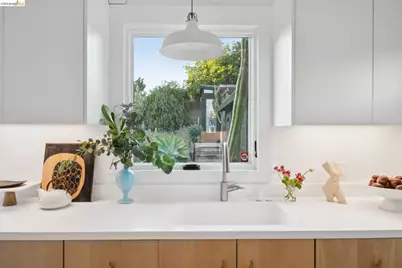 2921 55th Ave, Oakland, CA 94605 - Photo 25