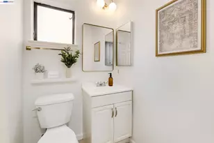 21297 Justco Ln, Castro Valley, CA 94552 - Photo 19