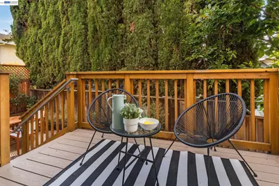21297 Justco Ln, Castro Valley, CA 94552 - Photo 35