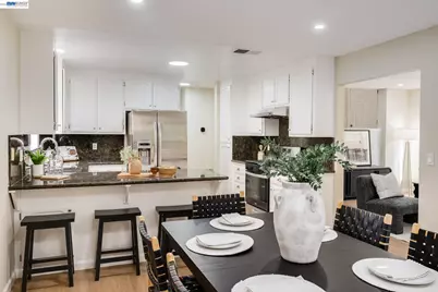 21297 Justco Ln, Castro Valley, CA 94552 - Photo 13