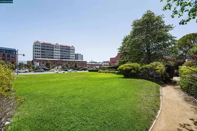 6363 Christie Ave #1226, Emeryville, CA 94608 - Photo 19