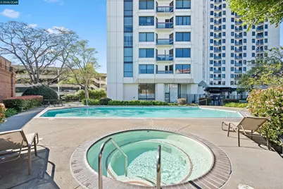 6363 Christie Ave #1226, Emeryville, CA 94608 - Photo 17