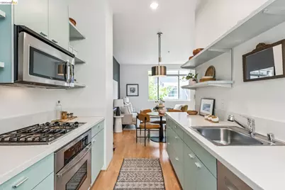 1255 Pine St, Oakland, CA 94607 - Photo 17