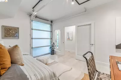 1255 Pine St, Oakland, CA 94607 - Photo 7
