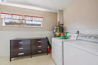 15742 Paseo Largavista, San Lorenzo, CA 94580 - Photo 31
