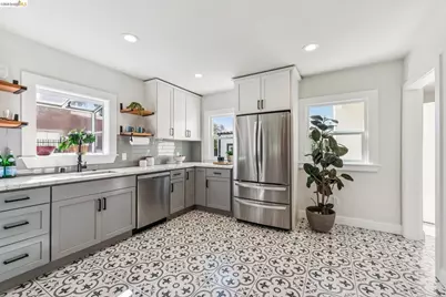 5215 Fleming Ave, Oakland, CA 94619 - Photo 13
