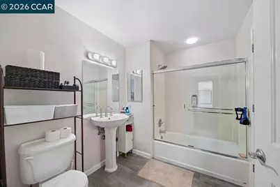 655 12th St #219, Oakland, CA 94607 - Photo 9