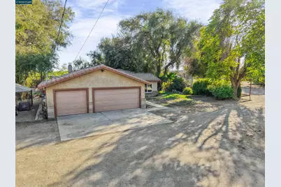 22797 Cozy Ct, Tracy, CA 95304 - Photo 5