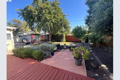 8499 Bandon Dr, Dublin, CA 94568 - Photo 39