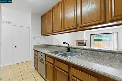 128 Peppermill Ln, Pittsburg, CA 94565 - Photo 9