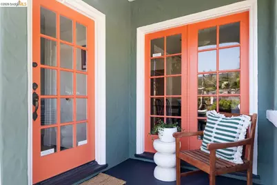5981 Chabolyn Ter, Oakland, CA 94618 - Photo 5