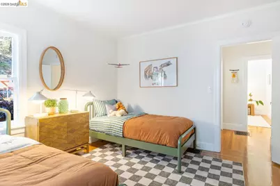 5981 Chabolyn Ter, Oakland, CA 94618 - Photo 31