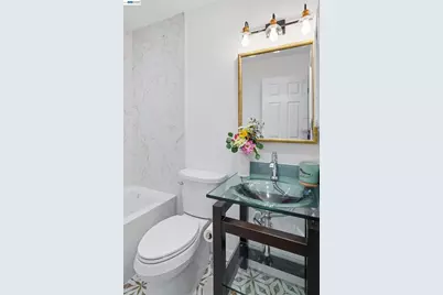 1059 Nancy Ct, Hayward, CA 94544 - Photo 5