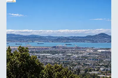 25 Captains Cv, Oakland, CA 94618 - Photo 9