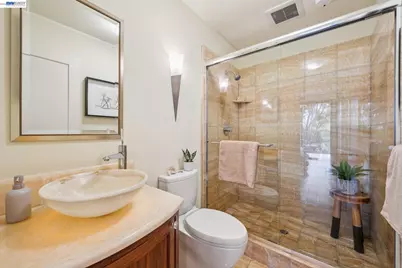 9 Regulus Ct, Alameda, CA 94501 - Photo 35