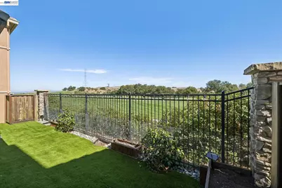 258 Benmore Dr, Hayward, CA 94542 - Photo 55