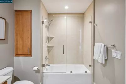 438 Grand Ave #405, Oakland, CA 94612 - Photo 43