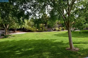 1127 Glengarry Dr, Walnut Creek, CA 94596 - Photo 31