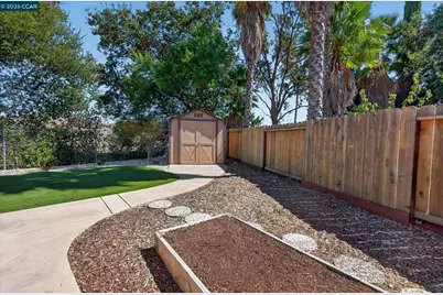 1812 Elkwood Dr, Concord, CA 94519 - Photo 37