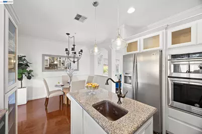 33011 Carrara Ter, Union City, CA 94587 - Photo 9