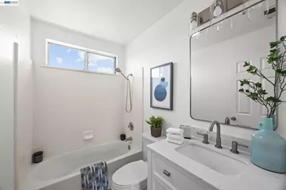33011 Carrara Ter, Union City, CA 94587 - Photo 21