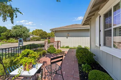 1091 Harvest Cir, Pleasanton, CA 94566 - Photo 7